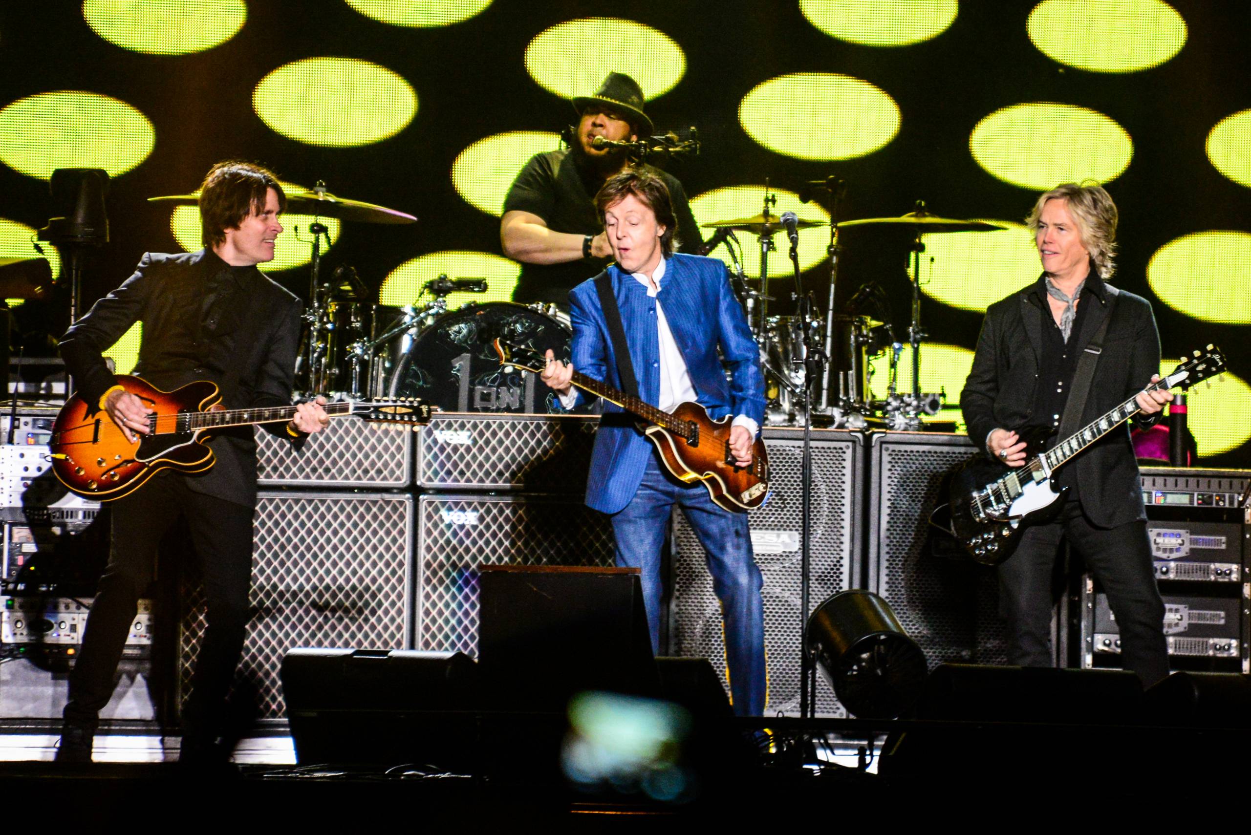PAUL Mc CARTNEY